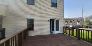 3 Bedroom 1.5  bathroom End unit Townhouse near Bethlehem Catholic High School. Gallery 9