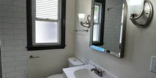 Updated 2 Bedroom, 1 1/2 Bath Home With Fenced in Backyard & 1 Car Garage! Gallery 8
