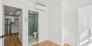 1223 SPRUCE Street Gallery 22