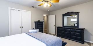 Cute midcentury modern home in central Lubbock! Gallery 28