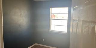 Room for Everyone! Charming 4-Bed 1.5 Bath Gallery 3