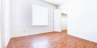 106 Hughson Court Gallery 26