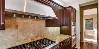 Beautiful 4 bedroom, 4.5 bathroom Home in the Varadero Community Gallery 32