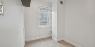 Charming 2 Bedroom in Foggy Bottom Gallery 14