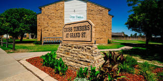 Cross Timbers at Grand Street Gallery 8