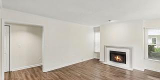 GreenHills Condo! Gallery 17