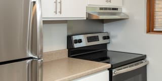 South Highland Apartments Gallery 15