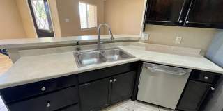 Pool Home in Victoria Meadows Gallery 12