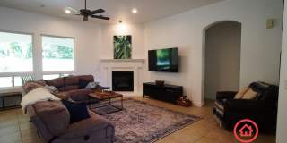 Elegant 3BD/2BA Home with Office Space in Bakersfield's Desirable 93312 — HOA Community, Gardener Included & Pets Welcome! Gallery 7