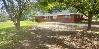 4 Bed/2 Bath Brick Home Gallery 1