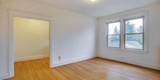 4115 Wisconsin Gallery 14