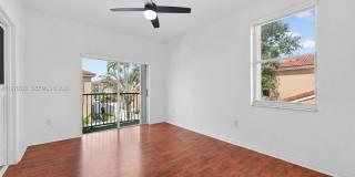 2302 NW 161st Ter Gallery 16