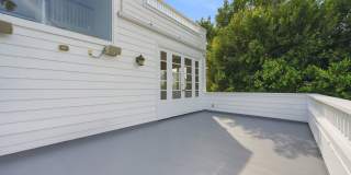 Premier Location in Corona Del Mar for 12-Month Lease Gallery 15
