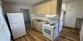 2 bed 1 bath Ferndale ranch on a quiet, tree-lined street. Gallery 6
