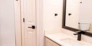 The Moxie Gallery 32