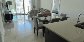 500 Brickell Ave Gallery 3