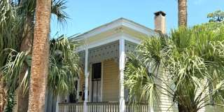 Studio Apartment in Historic Home Downtown Studio Apartment in Historic Home Downtown Gallery 1