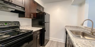 Camelot East Apartments Gallery 19