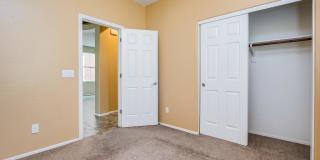 GREAT LOCATION!  Fabulous move-in ready 5 bed /3 bath home in south Tempe Gallery 39