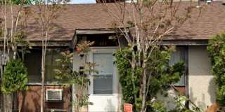 Cozy North Spokane 2BR with New Carpet  Prime Location Gallery 1