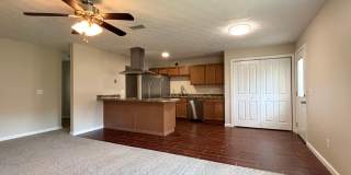 Desirable Grove Park Home 3/2 for Under $2,000!! Gallery 11