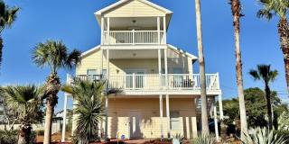 13800 Pelican Street Gallery 1