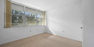 1300 NE Miami Gardens Dr Gallery 8