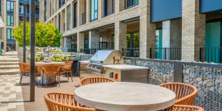 2800 Taylor Gallery 11