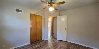 Spacious 4 Bedroom Home with Solar Panels, Fully Fenced Yard on Rimrock Rd Gallery 10