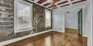 729 Princess Street Gallery 8