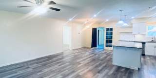 4 Bedroom Home with Large Family Room, Huge Fenced Yard, Workshop & Pool Gallery 41