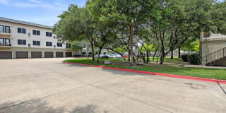 Artisan Apartments & Shops Gallery 64