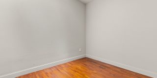 Grand 4-Bedroom San Leandro Home w/ Custom Upgrades Grand 4-Bedroom San Leandro Home w/ Custom Upgrades Gallery 24