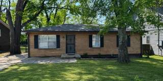 3 Bedroom, 1 Bath House East Nashville with large back yard! Gallery 1