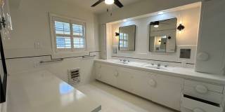 301 Bermuda Place Gallery 15