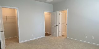 Room in 4 Bedroom Home at Statesville Ave Gallery 38
