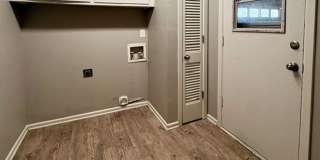 Well maintained house in great neighborhood!! Available Now! Gallery 10