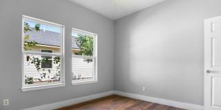 Available Now! Charming 2 Bed / 2 Bath Craftsman Home Near Downtown Waco Available Now! Charming 2 Bed / 2 Bath Craftsman Home Near Downtown Waco Gallery 12