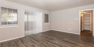 Camelot Apartments Gallery 100