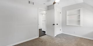 6844 N Ottawa Avenue Gallery 12