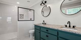 Beautifully Updated 2/2 Cottage - Available now! Gallery 17