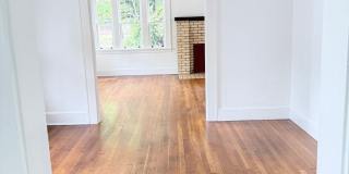West Asheville Bungalow. 2 bedrooms, 1 bathroom. Great location! Gallery 7