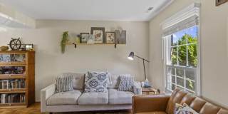1435 CROFTON Parkway Gallery 7