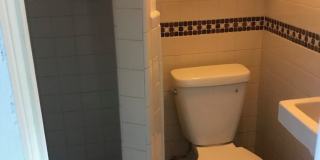 Spacious 5 bedroom house Centrally located to U of M Campus Gallery 10