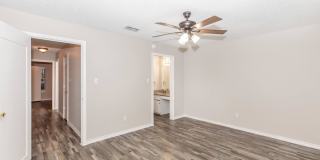 Townhouse West Gallery 41