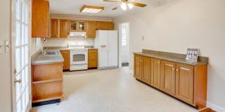 9552 BIRMINGHAM Drive Gallery 25