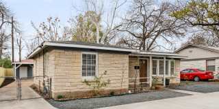 2018 Remodeled 3 bed / 2 bath - wood / tile floors, fenced yard. Hyde Park / Downtown Gallery 28