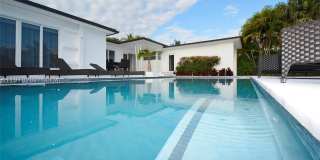 880 N Venetian Dr Gallery 1