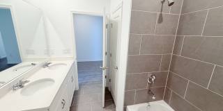 1122 Clay Blvd Gallery 3