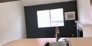 Brookshore Apartments Gallery 23